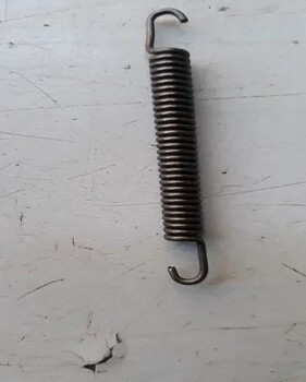 Brake shoe spring rear