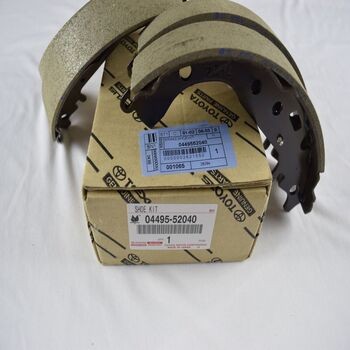 Brake Shoe Kit Toyota Genuine 04495-52040