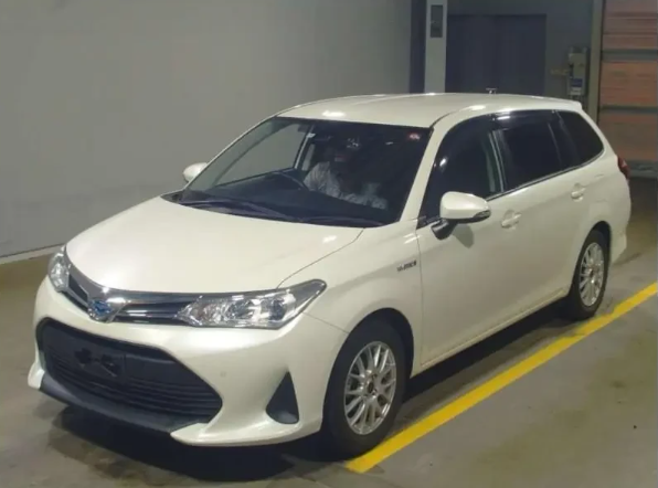 Toyota Fielder hybrid