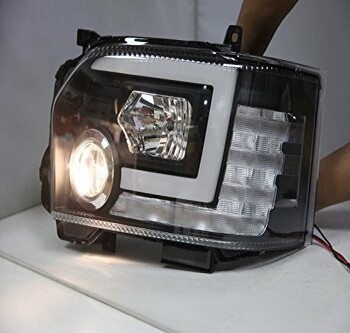 Toyota haice head light